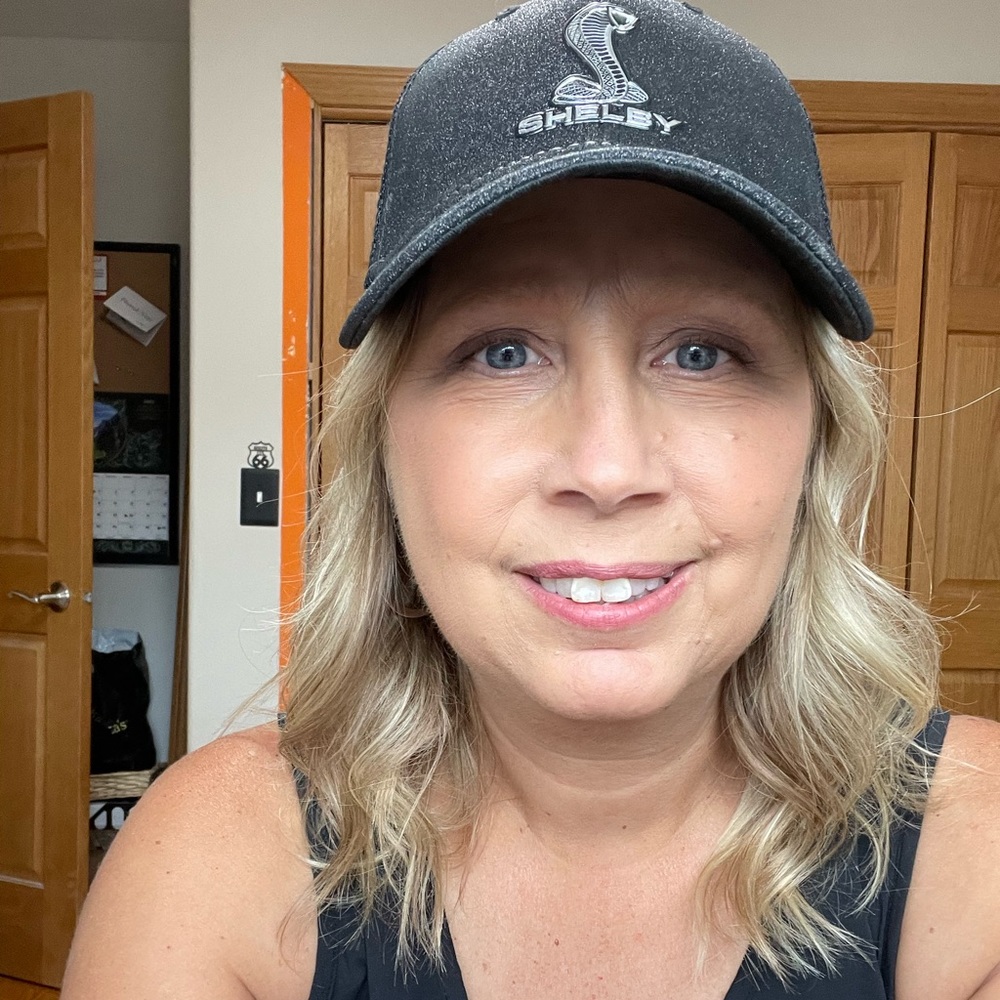 Meet your Posher, Kendra